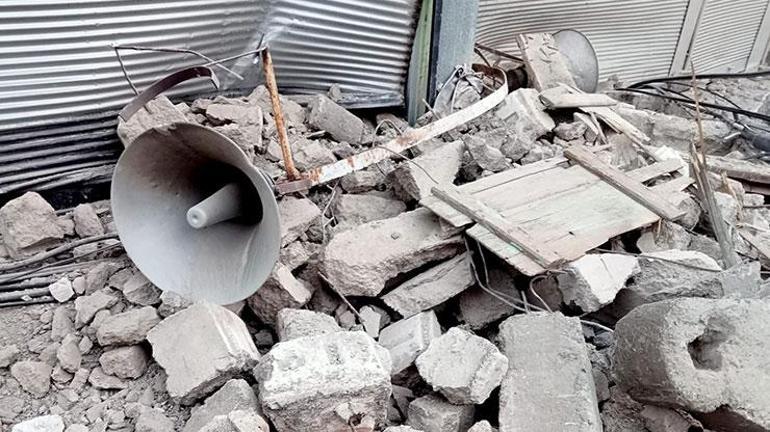 Son dakika... İzmirde 4,9 büyüklüğünde korkutan deprem