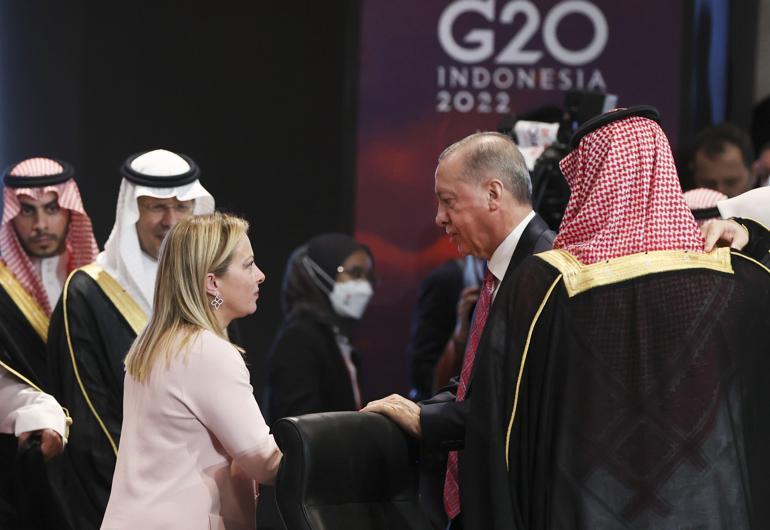 Son dakika... Cumhurbaşkanı Erdoğan, Suudi Arabistan Veliaht Prensi Selman ile görüştü