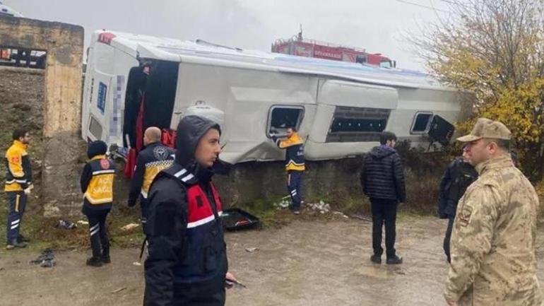 Son dakika Diyarbakır’da yolcu otobüsü devrildi: Çok sayıda yaralı var