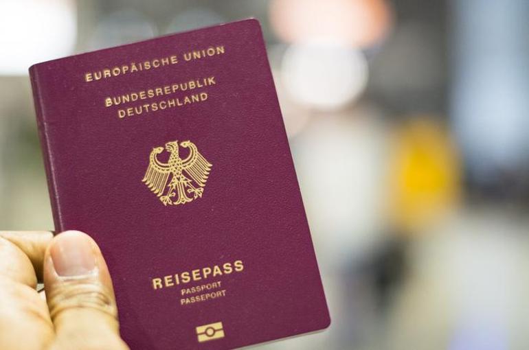 Almanya’da “çifte vatandaşlık” için düğmeye basıldı: Yasa değişikliği neler getirecek