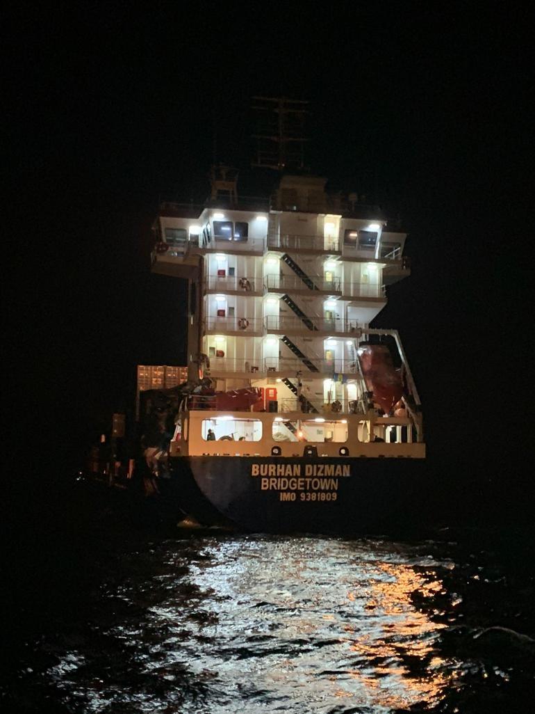 SON DAKİKA: İstanbul Boğazında iki gemi çarpıştı