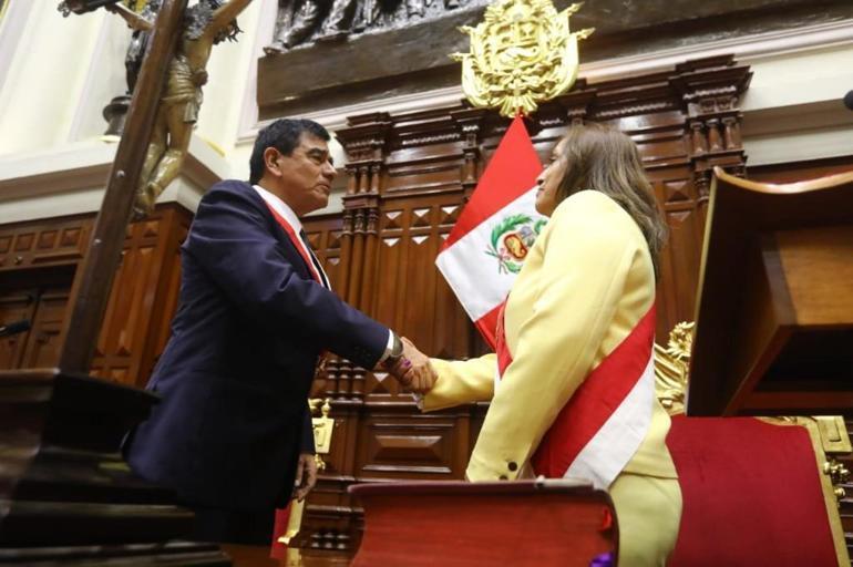 Perunun ilk kadın cumhurbaşkanı Dina Boluarte kimdir
