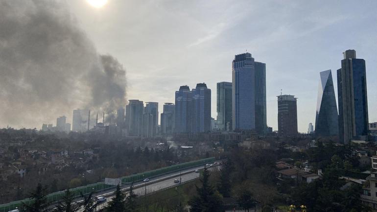 Metro City AVM yangını söndürüldü mü İstanbul Levent AVM yangını nedeni ne