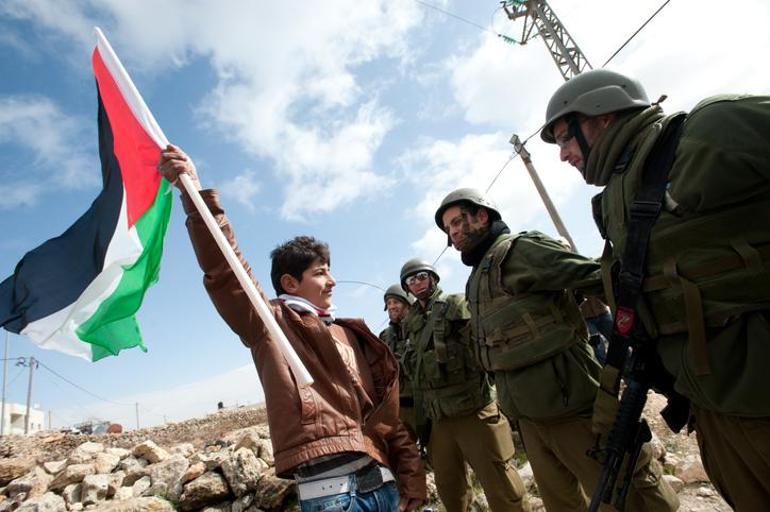 İsrailden Filistin bayrağına yasak