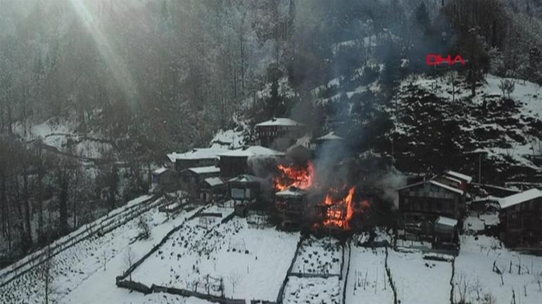 Rize’de korkutan yangın