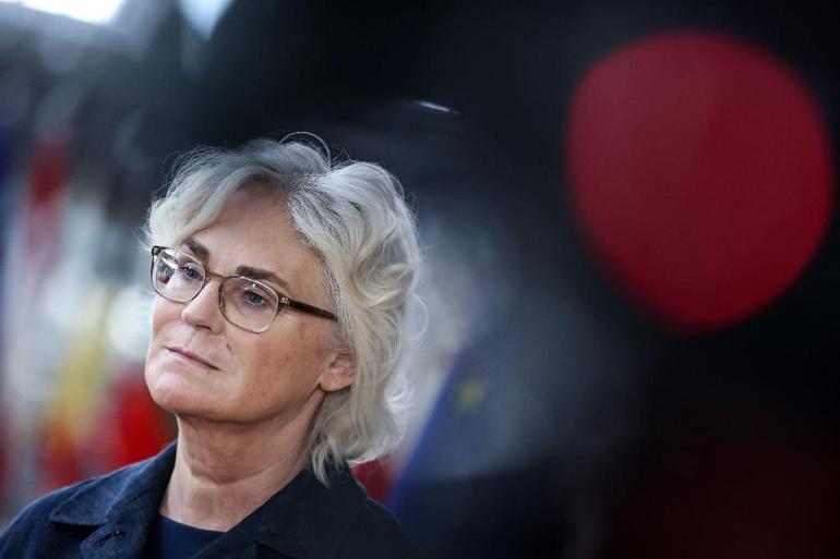 Almanya Savunma Bakanı Christine Lambrechtten istifa kararı