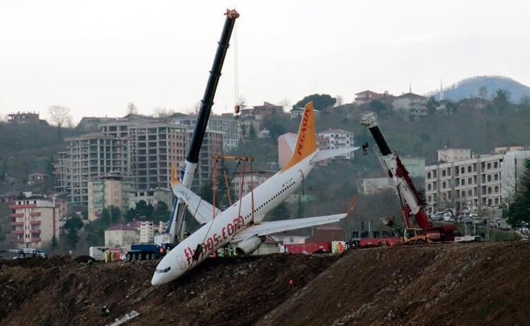 162 yolculu uçak Trabzonda pistten çıkmıştı... Pilotun ifadesine CNN TÜRK ulaştı