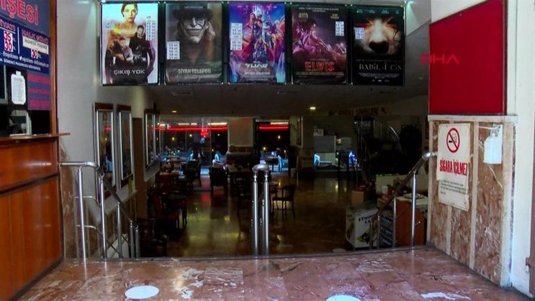 Sinema salonları boş kaldı