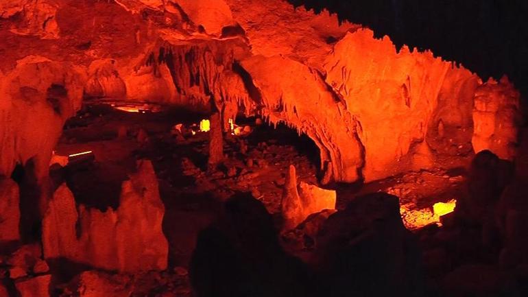 Dinamitle keşfedilen mağara: Tulumtaş
