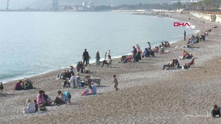 Akdeniz karlı ve güneşli