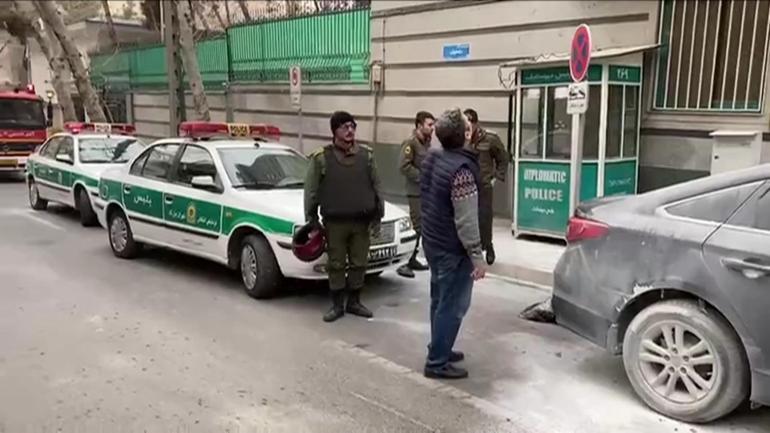 Azerbaycanın İran elçiliğine saldırı anı kamerada | Video