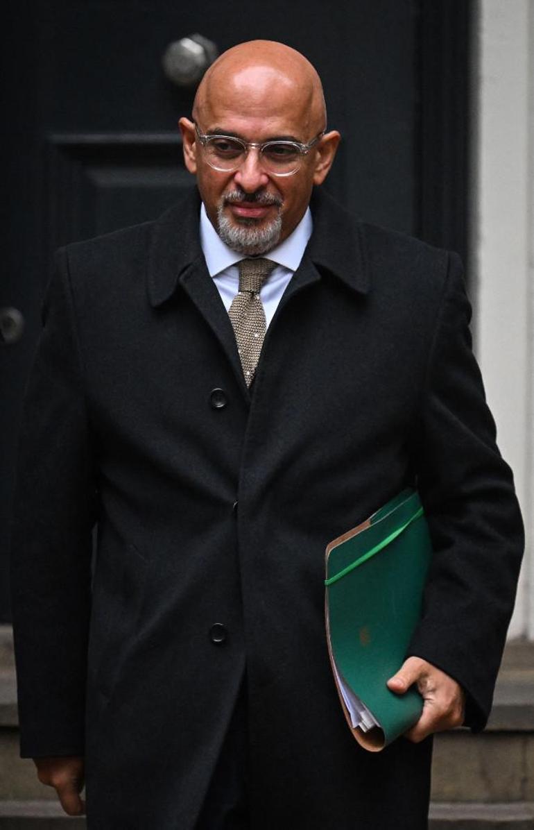 İngiltere’de Muhafazakar Parti Teşkilat Başkanı Zahawinin görevine son verildi