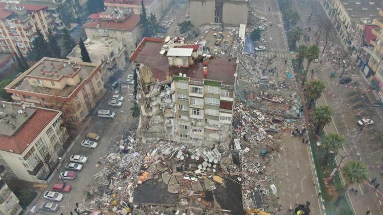 Kahramanmaraş’taki depremin boyutu CNN TÜRK drone kamerasında Görüntüler dehşete düşürdü