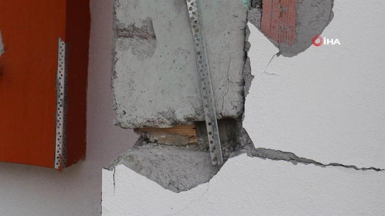 Kolonların içine tahta doldurmuşlar