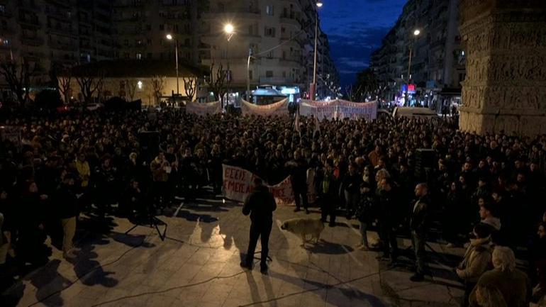 Yunanistanda tren kazası sonrası öfke dinmiyor