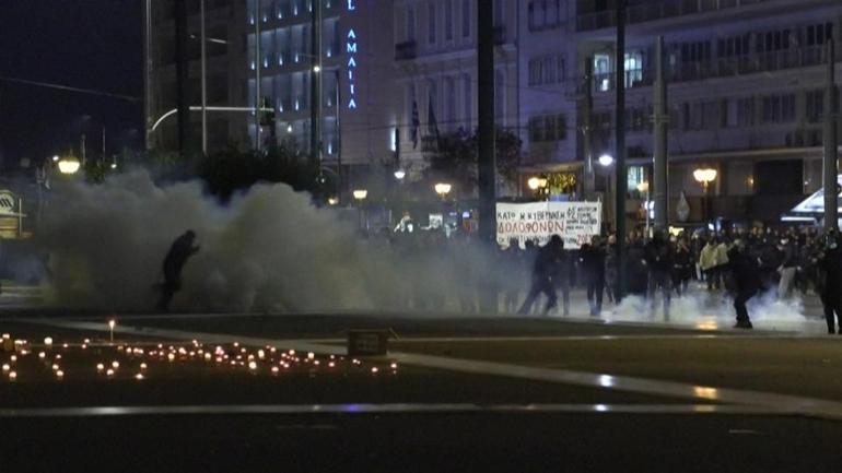 Yunanistanda tren kazası sonrası öfke dinmiyor