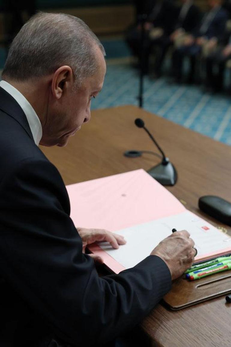 Son dakika... Cumhurbaşkanı Erdoğan seçim kararını imzaladı: Türkiye 14 Mayısta sandık başında