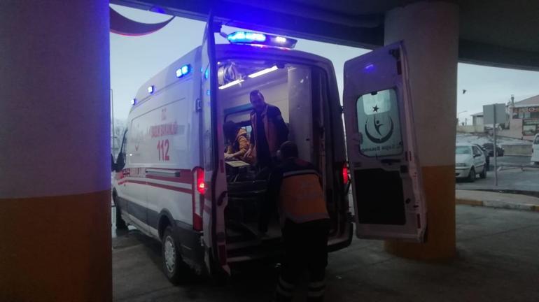 Son dakika... Yozgat ve Erzincanda yolcu otobüsü kazası: 3 kişi hayatını kaybetti