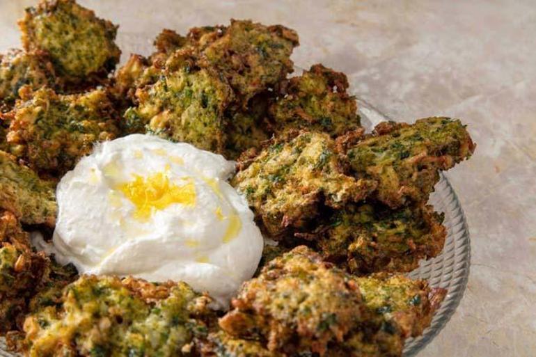 Ramazanın 18. günü iftar menüsü (9 Nisan 2023): Tavuklu Çökertme Kebabı, Brokoli Mücveri ve Kalburabastı tarifi