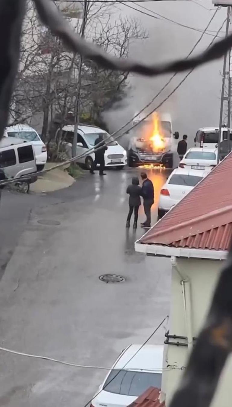 Beykoz’da okul servisi alev alev yandı