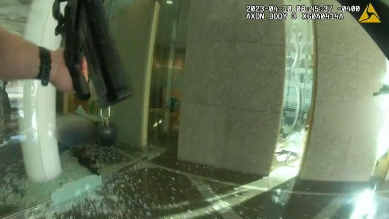 Bankayı basıp 5 kişiyi öldürdü: ABD’deki silahlı saldırının polis görüntüleri yayınlandı