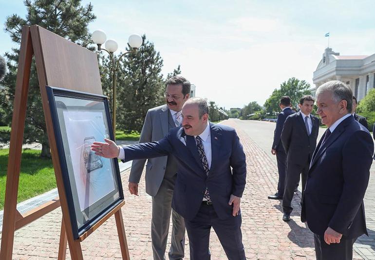 Özbekistan Cumhurbaşkanı TOGGu teslim aldı
