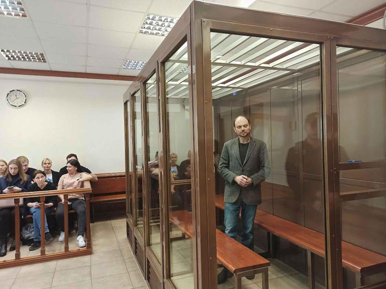 Rus muhalif Vladimir Kara-Murzaya 25 yıl hapis cezası