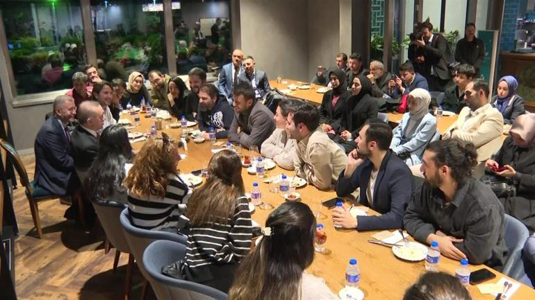 Erdoğandan gençlere mesaj: Sizler olmadan yapılan hastanelerin anlamı da yok
