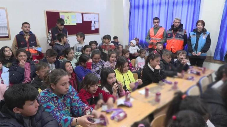 Bakan Özer’den deprem bölgesinde eğitim açıklaması