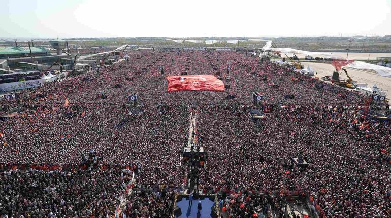 AK Partinin Büyük İstanbul Mitingi Cumhurbaşkanı Erdoğan: 1 milyon 700 bin katılım var