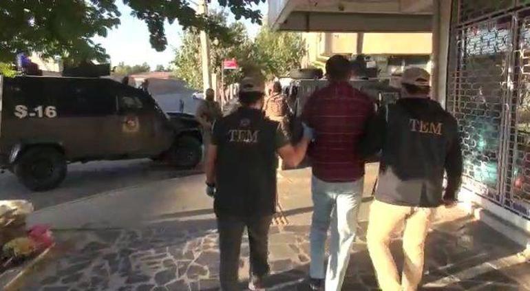 Diyarbakır merkezli 23 ildeki DEAŞ operasyonunda 13 tutuklama