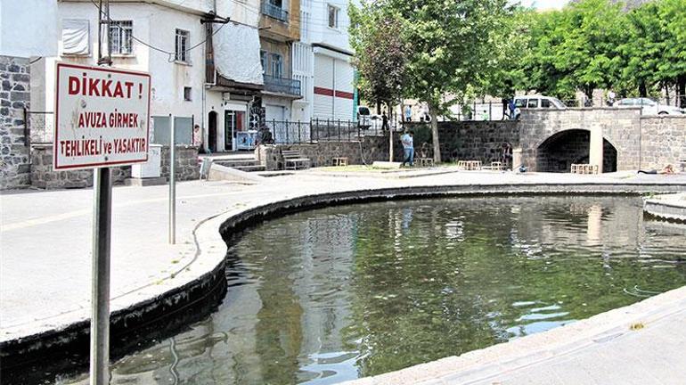 Diyarbakır’da çocukların tehlikeli eğlencesi başladı