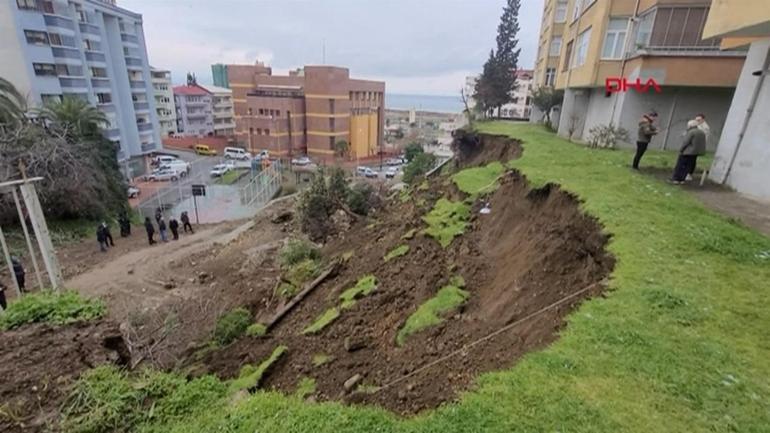 Trabzondaki heyelan anı kamerada