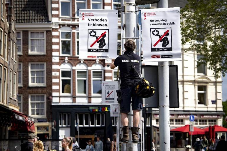 Amsterdam’ın merkezinde esrar içmek yasaklandı: Cezası 100 euro