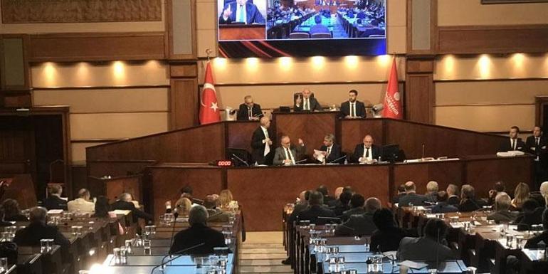 İBB Meclis toplantısında İmamoğluna eleştiri