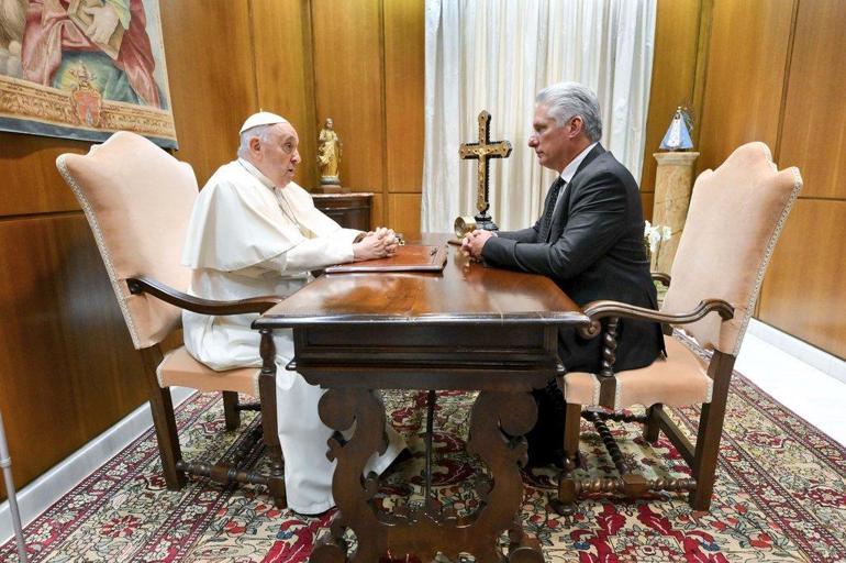 Küba Devlet Başkanı Diaz-Canel, Papa Francis ile görüştü