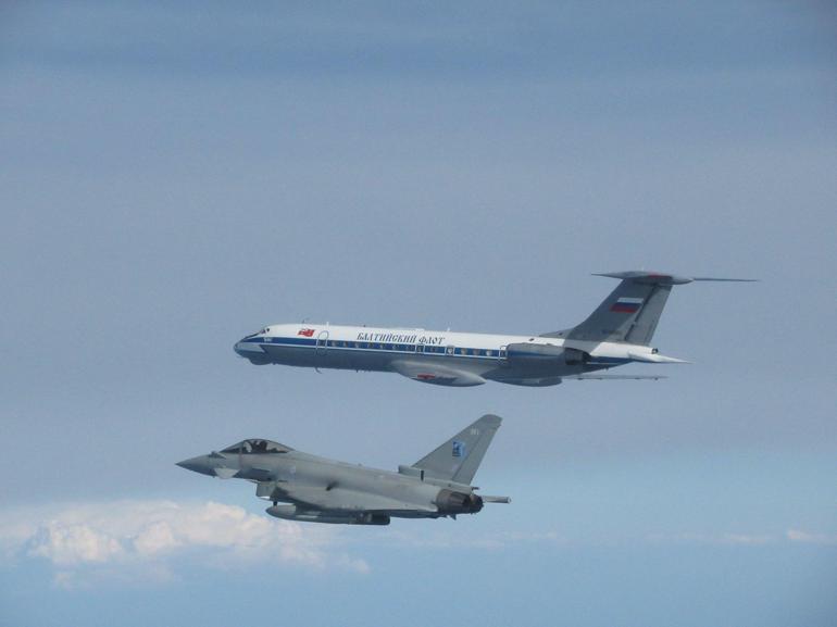 NATO hava sahasına yakın uçan Rus uçakları engellendi