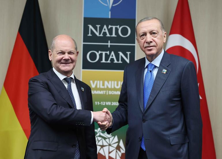 Gözler NATO Liderler Zirvesinde: Cumhurbaşkanı Erdoğandan Vilniusta kritik temaslar