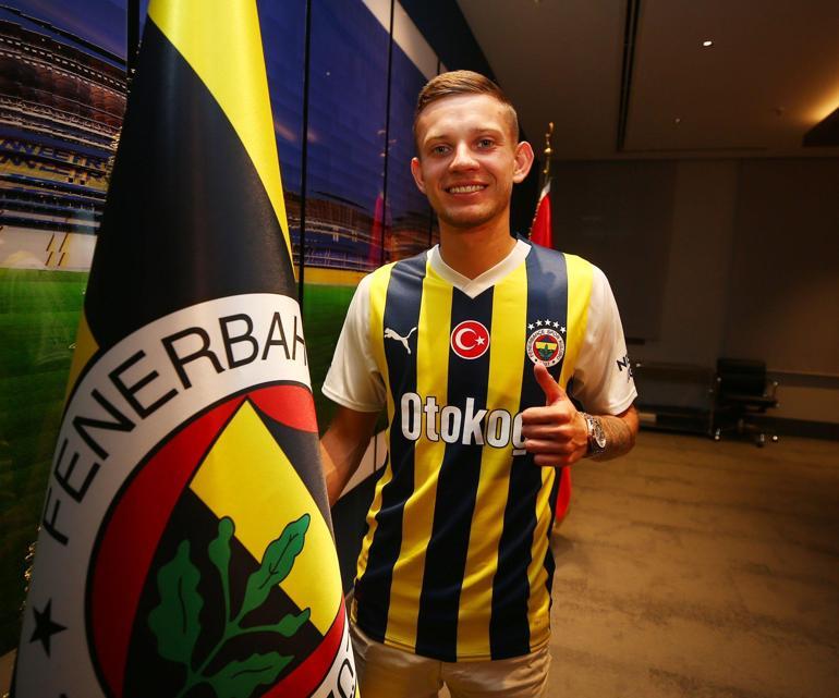 Fenerbahçe, Sebastian Szymanskiyi açıkladı