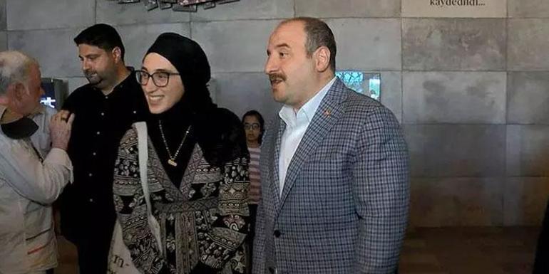 AK Parti Milletvekili Mustafa Varank 15 Temmuz Şehitler Anıtını ziyaret etti