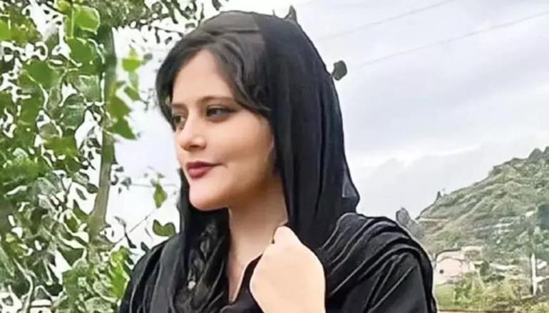 İranda ahlak polisi yeniden devriyelere başlayacak