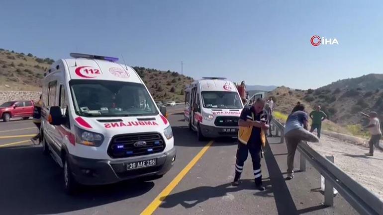 SON DAKİKA: Karsta yolcu otobüsü viyadüğe yuvarlandı: Ölü ve yaralılar var...