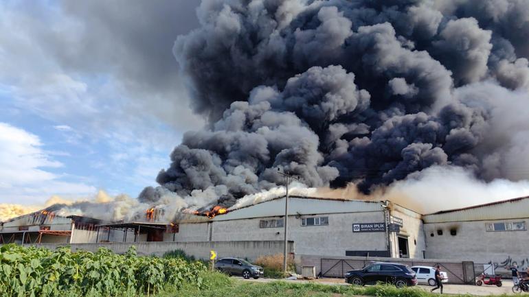 Bursada büyük fabrika yangını