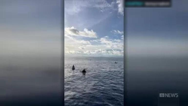 Yer: Endonezya… 36 saat boyunca denizde kaldılar: Kayıp Avustralyalılar ve mürettebat kurtarıldı