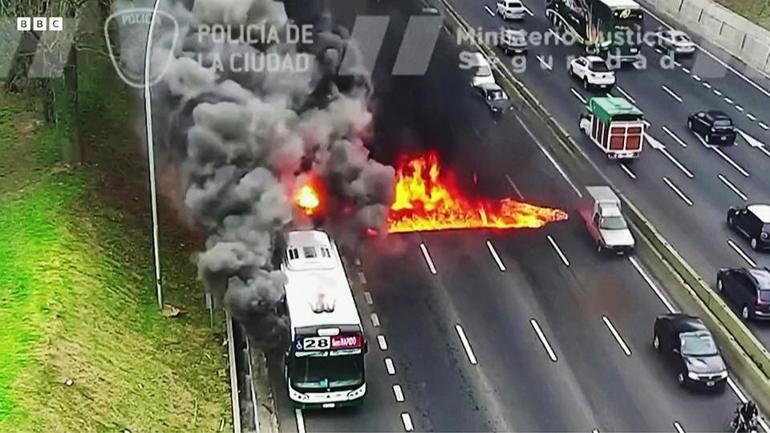Arjantinde korkutan otobüs yangını