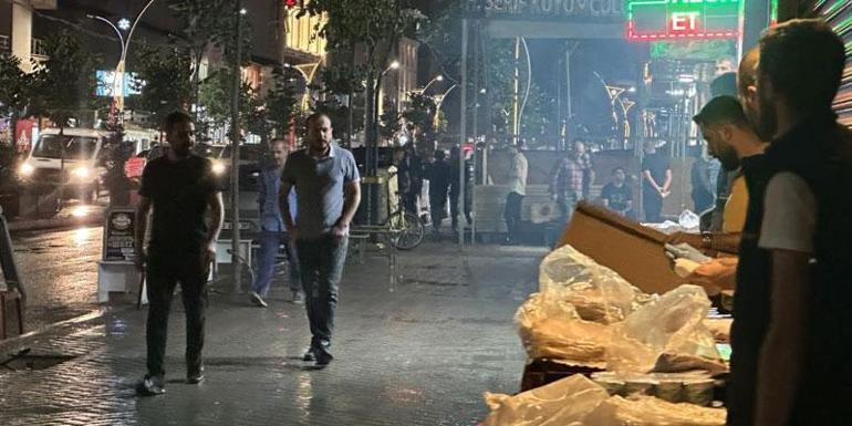 Basra sıcaklarından bunalan vatandaşların yağmur mutluluğu: İçeriye girmek bile istemiyorum