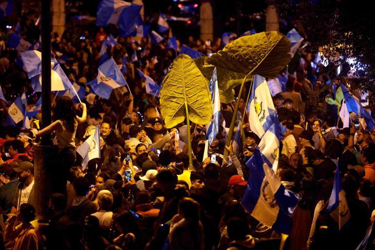 Guatemalanın yeni devlet başkanı Bernardo Arevalo oldu