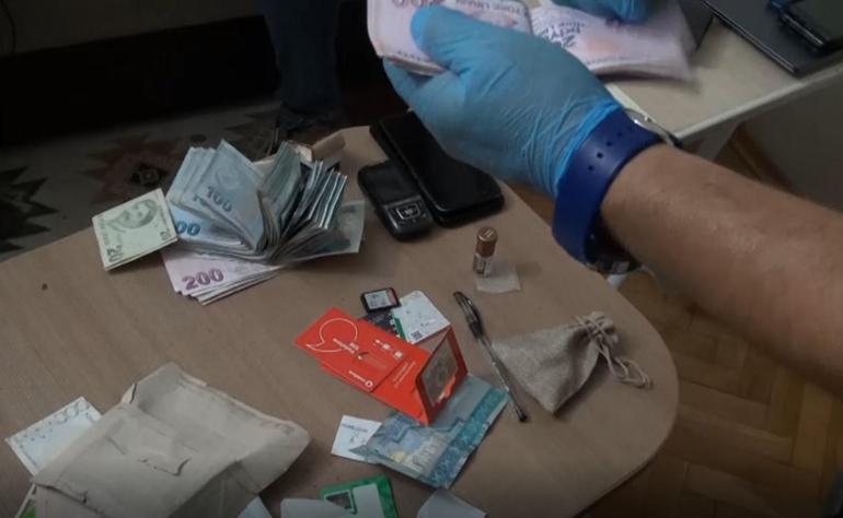 FETÖnün gaybubet evlerine operasyon; çatıda yakalandılar