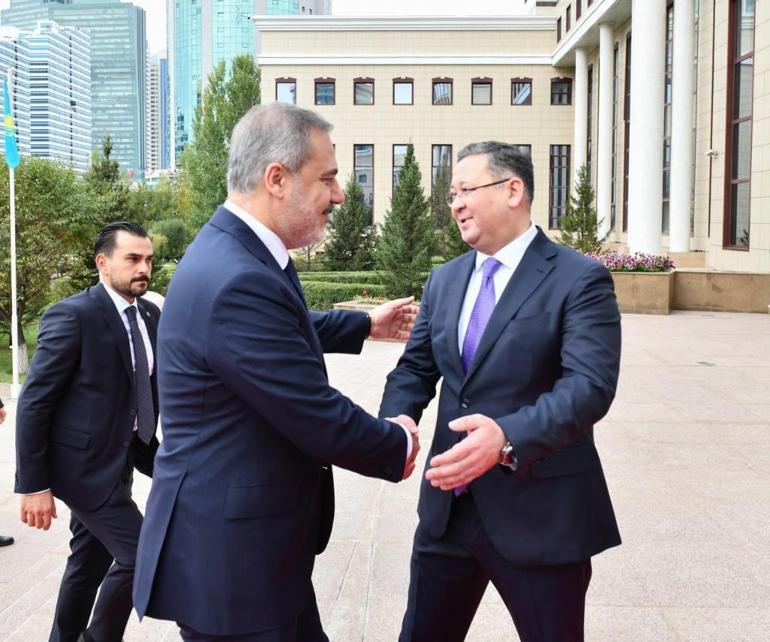 Bakan Fidandan Astanada terörle mücadele mesajı