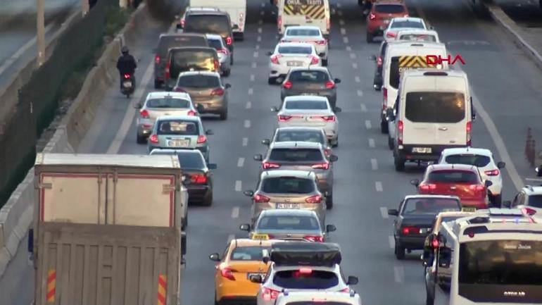 İstanbullunun trafik çilesi başladı